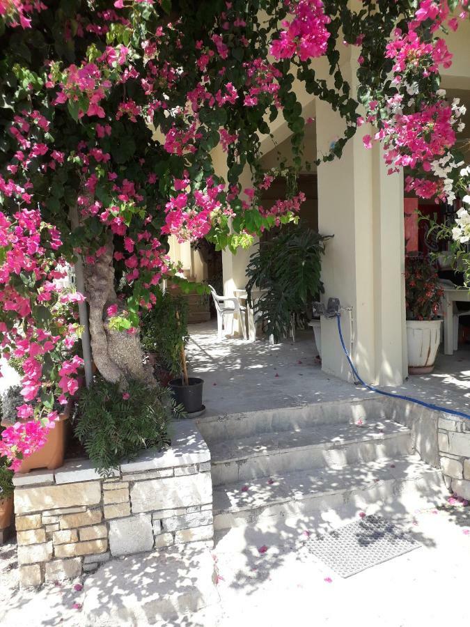 Knossos Hotel Kalamaki  Exterior photo