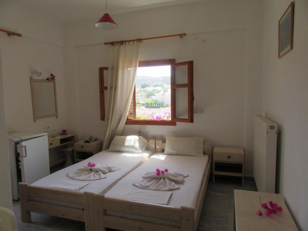 Knossos Hotel Kalamaki  Exterior photo